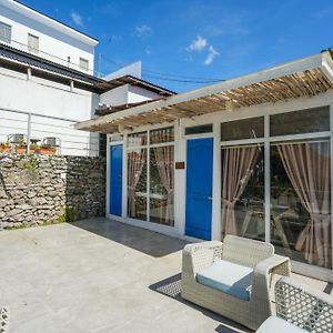 Double or Twin Room Sea View